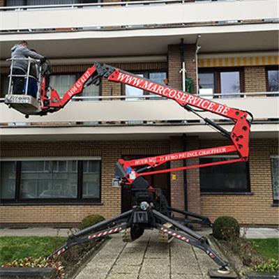 Reinigen schoorstenen van appartementsgebouw